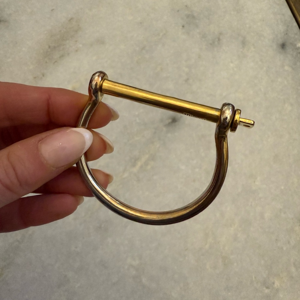 Bracelets - Picture 5 of 10